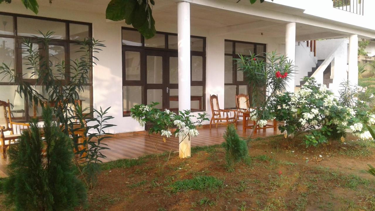 Masha Beach Inn Тангалле Екстер'єр фото